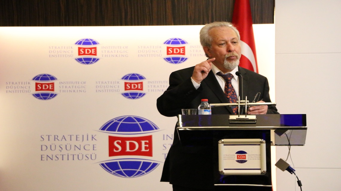 Stratejik Düşünce Enstitüsü’nde konuşan Dr. Latif Çelik; “Türk-Alman İlişkileri Günlük Siyasete kurban edilmemeli“